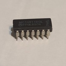 MC14011BCL B-Suffix Series CMOS Gates CDIP14 - $0.70