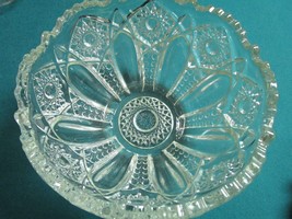 Depression Glass Antique Bowl Stars Saw Border - £59.34 GBP