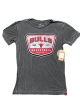 Chicago Bulls Short Sleeve T-Shirt Size Medium Back To School - $12.09