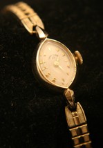 Rare Lady Elgin 23, solid 14K yellow gold, 17J Swiss Lorett movement wristwatch - £704.03 GBP