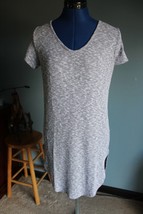 Free Kisses Junior&#39;s Gray Short Sleeve Ribbed Tunic T-Shirt ~L~ - £7.09 GBP