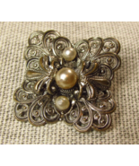 Pretty Vintage Silver Brooch With Faux Pearls - $355.53 MXN