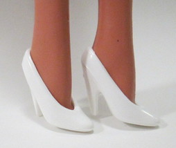 Vintage Barbie White High Heel Shoes (Pumps) For Doll 1980s Era  - £9.39 GBP