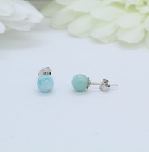 Larimar perles rondes goujons boucles d&#39;oreilles boules minimalistes perles g... - £12.43 GBP