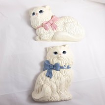 Persian White Cats Kitten Blue Eyes Plastic Wall Hangings Vintage - £20.63 GBP