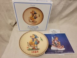 Vintage Hummel Goebel Collector Annual Plate with Bas-Relief 1984 Boxed NOS - £7.52 GBP