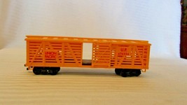 HO Scale Life-Like 40&#39; Stock Car, Union Pacific, Yellow, #476336 - £14.80 GBP