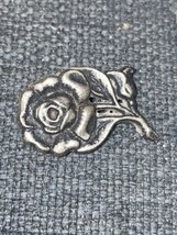 WWII GERMAN ROSE TINNIE PEWTER PIN BACK PARTICIPATE... - £7.72 GBP