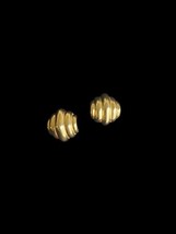 Vintage Erwin Pearl Gold Tone Statement Clip Earrings - $29.70