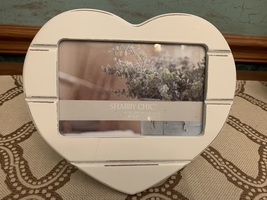 Shabby Chic Heart Shaped 6&quot;x4&quot; Picture Frame - £8.01 GBP