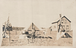 Stati Uniti Soldier Camp-Bicycle-Flags-Tent ~ Vero Foto Cartolina - £12.00 GBP