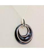 Avon Jet Plain Simple Pendant Necklace 17in Modern Deco Jewelry and 3in ... - $190.55 MXN