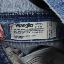 Wrangler Pants Mens 31 Blue Straight Cut Flat Front Cowboy Cut Casual Jeans - £20.60 GBP