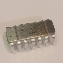 RC213 1969 Integrated Circuit Metal (Possible Raytheon) Collectible IC Lot 2 - £14.45 GBP
