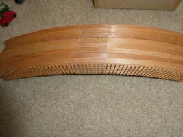Vintage HO Scale Pack of 8 Tru Scale Wood Curved Roadbed 18" Radius Circ... - $27.72