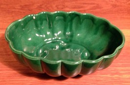 Vintage Ribbed Green Pottery Planter Marked 907 U.S.A. - Possible Ungemach - $18.00