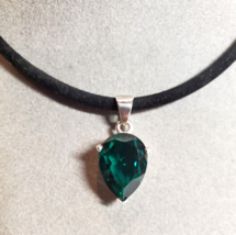 Solid Sterling 925 Silver Green Pear Shaped Stone Pendant Black Velvet Necklace - £27.91 GBP