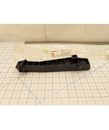 Toyota 52134-35080 Front Bumper Reinforcement Bracket Left LH - $51.82 CAD