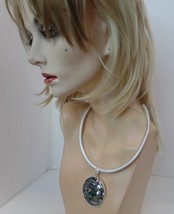 Gardenia BNWT Bold Abalone Patterned Pendant 2&quot; on Silvertone Snake Chain Aj 14&quot; - £35.61 GBP