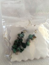 green stone earrings - £14.93 GBP