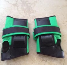 wrist guards - £19.57 GBP