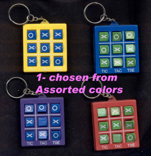 Funky TOSS ACROSS-NOVELTY KEYCHAIN Tic-Tac-Toe Game Toy Charm Party Favo... - $3.89