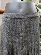 Halogen Women&#39;s Gray Polyester &amp; Viscose Knee Length Flare Skirt Size Regular 6 - £21.24 GBP