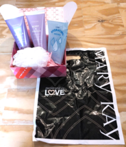 Mary Kay Berry &amp; Vanilla Shower Gel Body Lotion Sheet Mask Scrubby Gift Set NEW! - £29.92 GBP