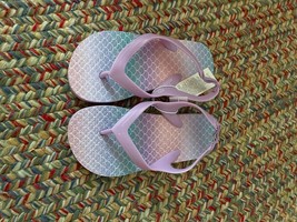 Girl&#39;s Old Navy Flip Flops Size  8T, 9T And 10T New With Tag - £7.90 GBP