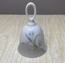 Vintage Russ Berrie &amp; Co 5009 Floral White 4.5 Inch Porcelain Bell - £7.61 GBP