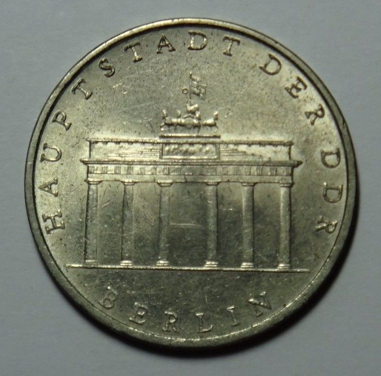 EAST GERMANY DDR 5 MARKS COIN 1971 BERLIN aUNC RARE - $13.95