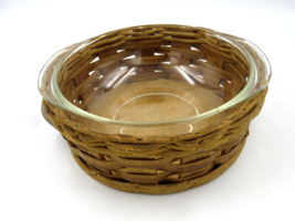 Pyrex By Corning #024 Round 2 Quart Clear Casserole Mixing Bowl w/ Wicker Holder - £11.85 GBP