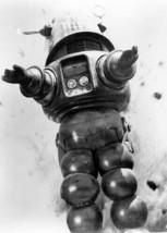 Forbidden Planet Robby the Robot in rock fall 5x7 inch photo - £6.17 GBP