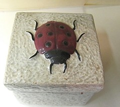 Ceramic Lady Bug Box Cute - $9.04
