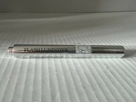 Dior Flash Luminizer Radiance Booster Pen #550 2.5ml - $16.00