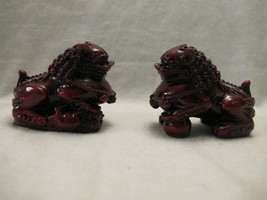 Pair of Chinese Foo Dog Lion Feng Shui Zen Red Resin Figure Figurines Small 1&quot; - £11.91 GBP