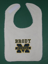 UNIVERSITY OF MICHIGAN PERSONALIZED BABY BIB WHITE OR PINK COLLEGE COLLE... - £12.78 GBP