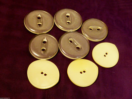 Vintage Deco and Retro lot of 8 large 1 7/8&quot; clear plastic &amp; white buttons - £27.29 GBP