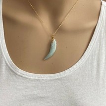 14K Solid Gold Small Natural Jade Animal Tooth Shape Pendant Necklace - £140.78 GBP+