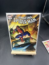 The Amazing SPIDER-MAN 45 Lgy 846 Walmart Variant Cover Marvel Comic Book - $9.90