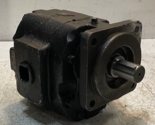 Hydraulic Gear Motor Pump YA1603 2-1/4&quot; 32mm Shaft 14mm Holes - £314.64 GBP