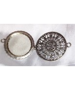 ORNATE MAGNIFYING GLASS PENDANT Antique Victorian NOUVEAU / Unmarked - £47.48 GBP