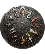 Medaglia fantasy dello zodiaco: riflesso magico del tuo sé astrologico - $18.66 CAD