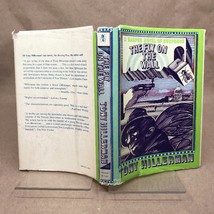 The Fly on the Wall by Tony Hillerman (First Edition/First Print, Hardcover) - £98.77 GBP