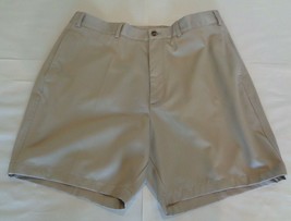 Roundtree &amp; Yorke Size 30 Waist ELASTIC WAIST Khaki Flat Front New Mens Shorts - £43.28 GBP