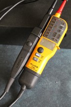 Genuine FLUKE T150 Voltage &amp; Continuity ELECTRICAL TESTER - $1,871.67 MXN