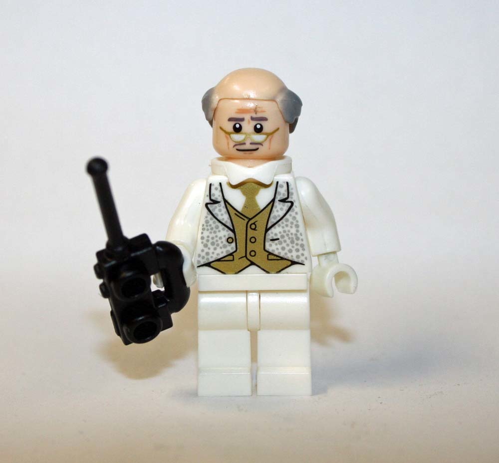 Alfred Butler Batman Movie White Suit Custom Minifigures - $8.46