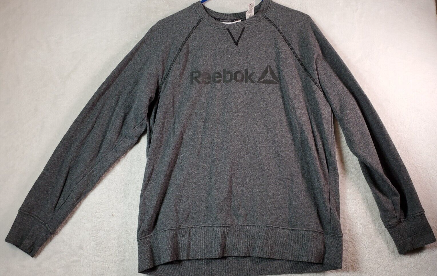 Reebok Sweatshirt Unisex Size Medium Gray Knit Raglan Sleeve Round Neck ... - $9.29