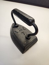 Unique Heavy Cast Iron Sad Iron Marked IXL 7 - £29.90 GBP