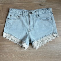 Free People Chambray Striped Crochet Scalloped Hem Denim Shorts sz 26 - $24.99